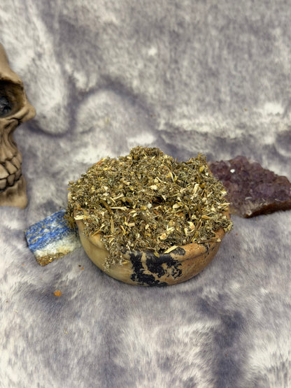 Mugwort – Smudging Herb for Protection, Cleansing & Releasing