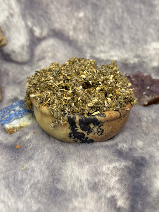Mugwort – Smudging Herb for Protection, Cleansing & Releasing